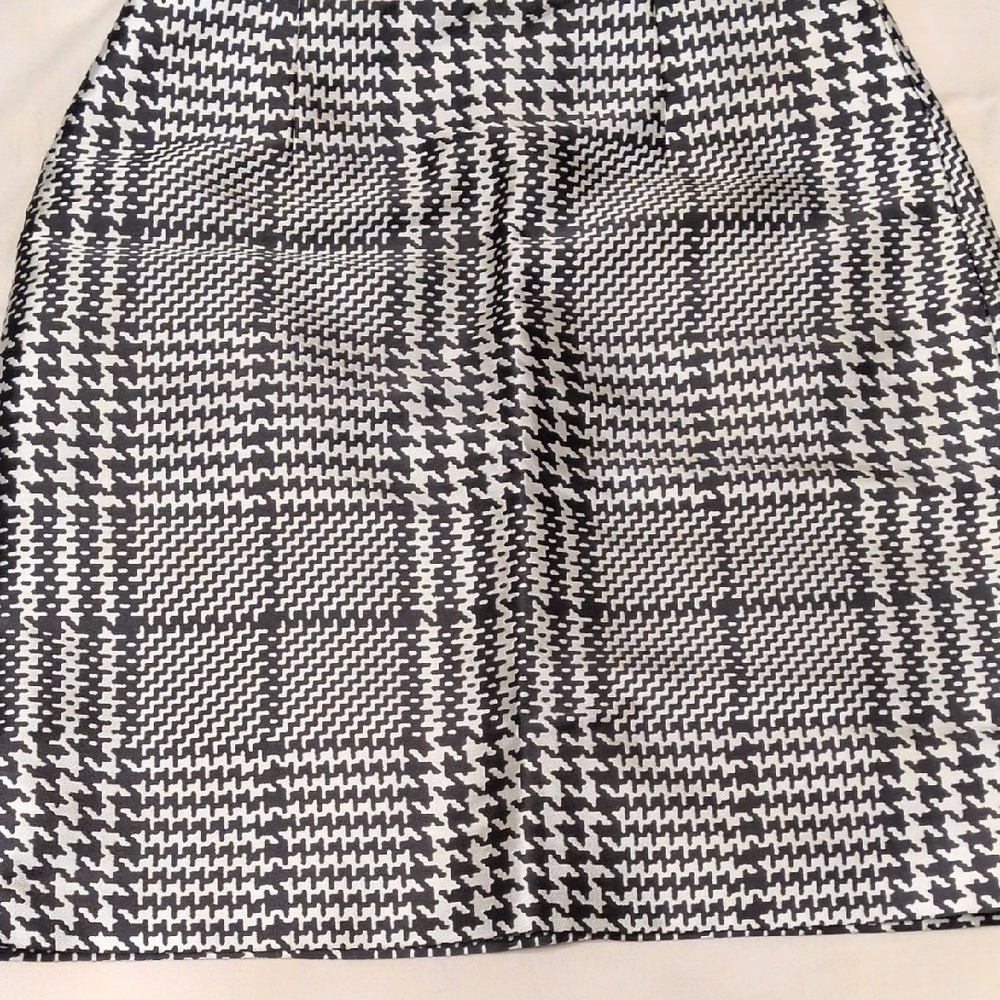 White House Black Market Houndstooth A-Line Skirt